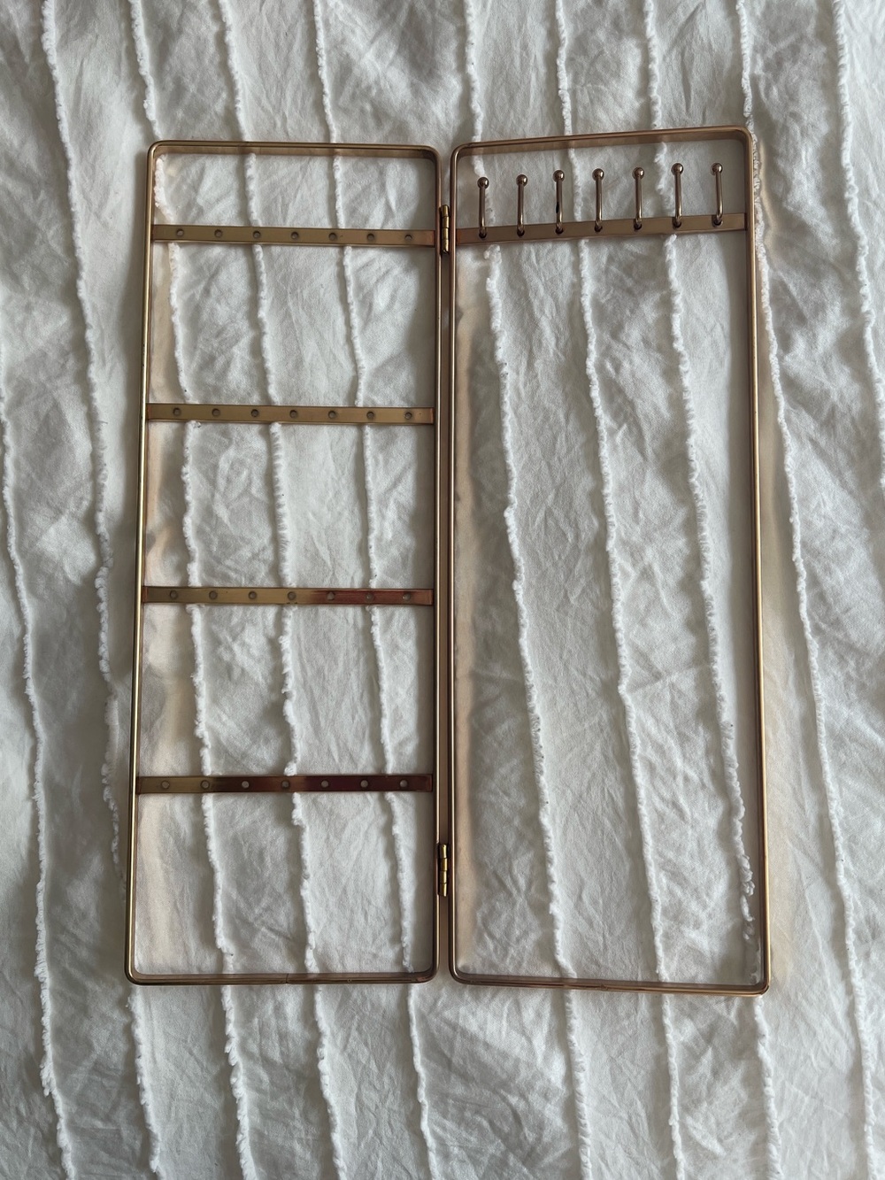 UO Jewellery Stand